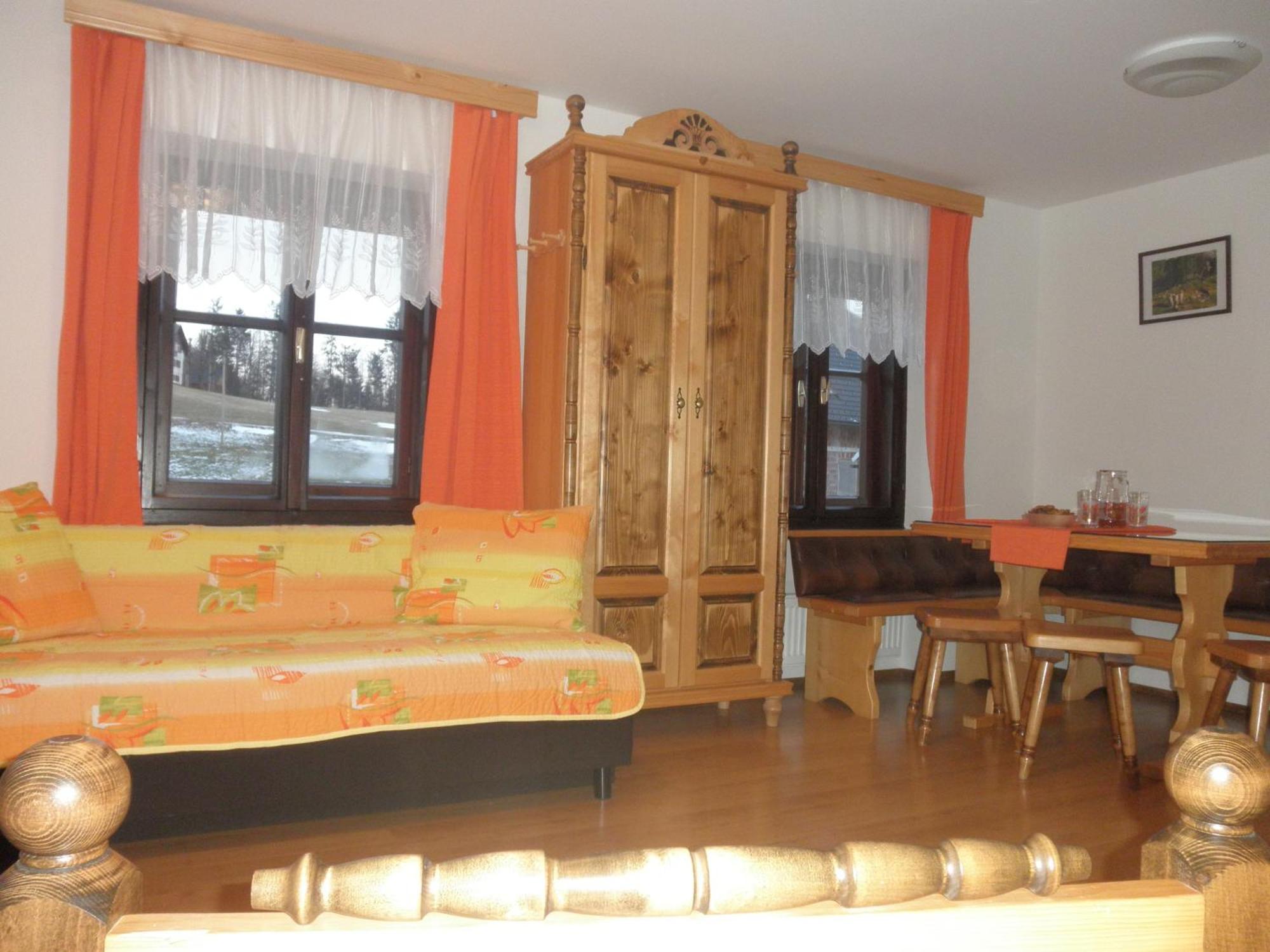 Apartments Cumar Cerkno Pokoj fotografie