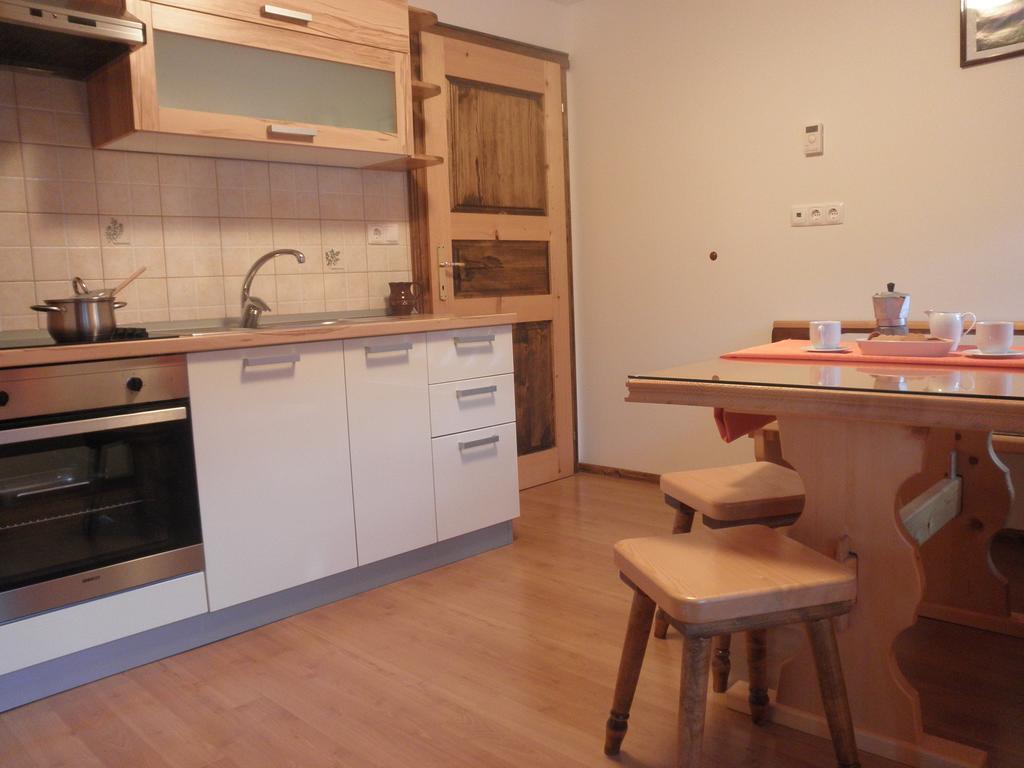 Apartments Cumar Cerkno Pokoj fotografie