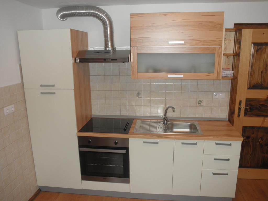 Apartments Cumar Cerkno Pokoj fotografie